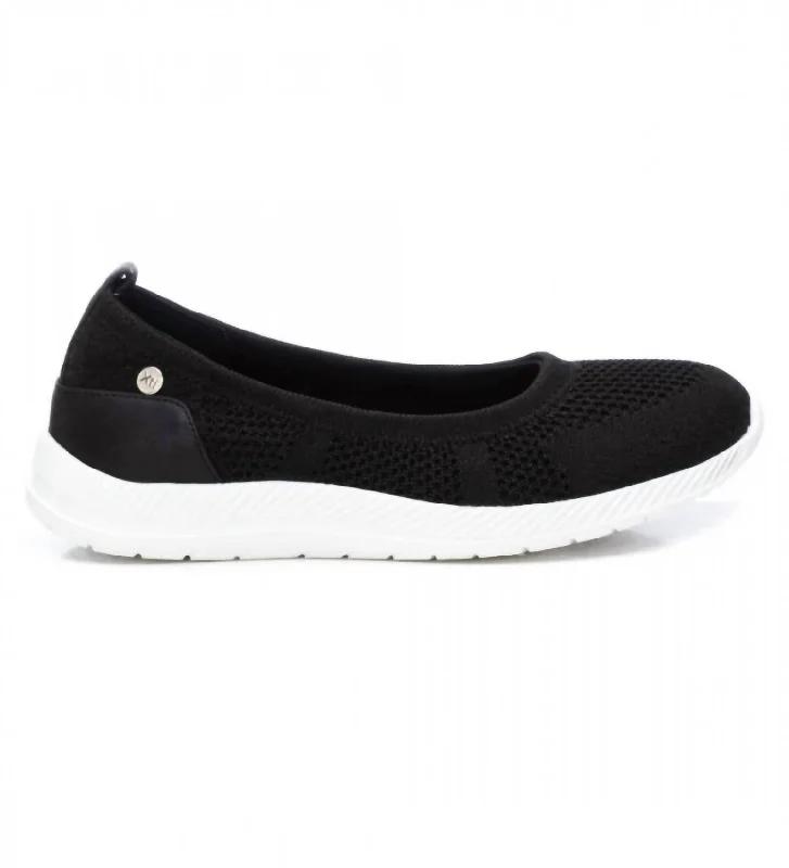 Women's Ballet Flats In Black