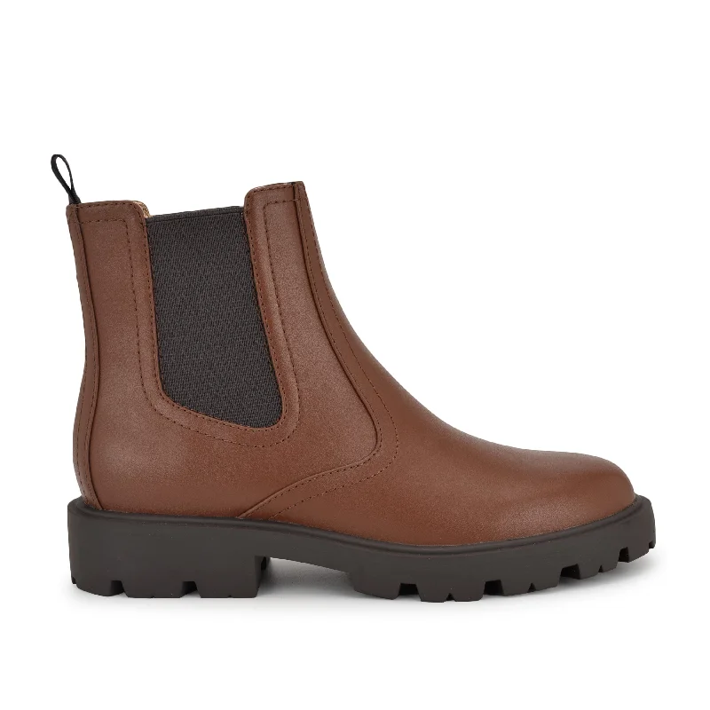 Yullon Lug Sole Chelsea Booties