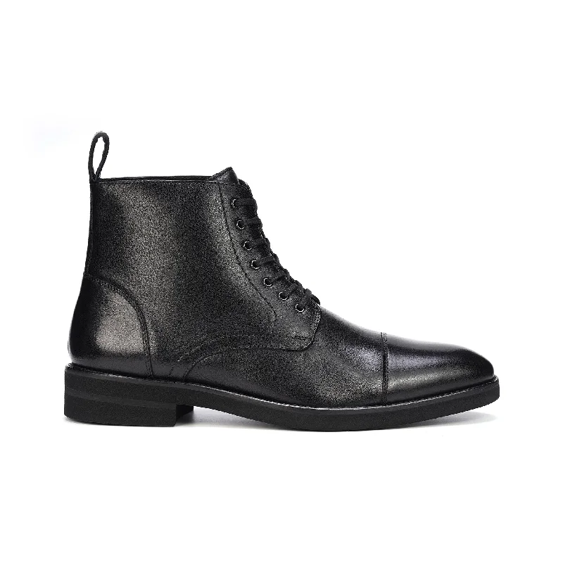 James Lace-up Boot // Black